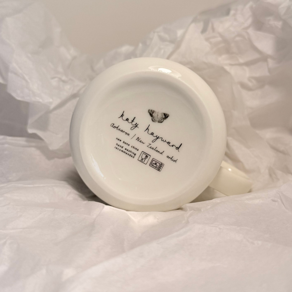 Cup - Fly With Me - Piwaiwaka/Fantail