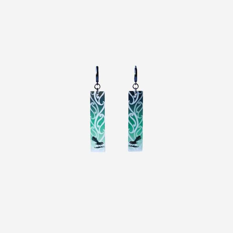 Earrings - Piwaiwaka Ngutukaka