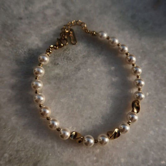 Bracelet - Pearl with Swirl Bead