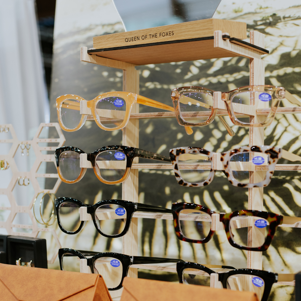 POS - Glasses Stand + Mirror