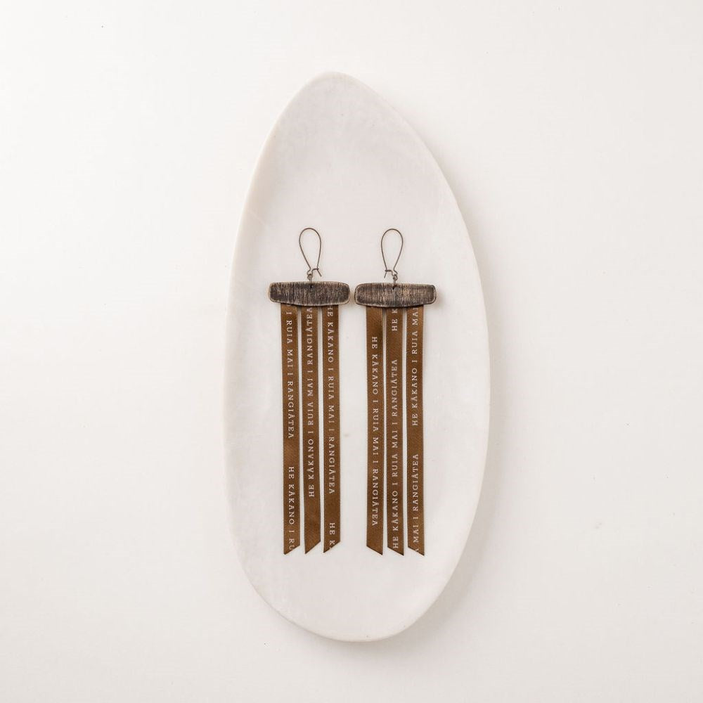 Earrings - He Kākano
